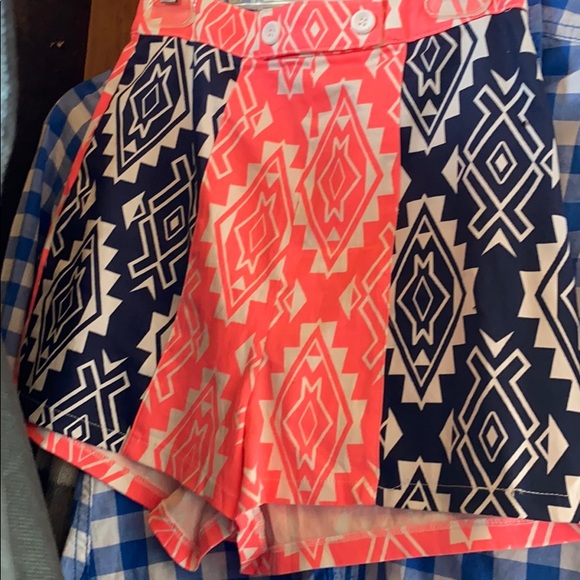 High waisted Aztec shorts - Picture 1 of 2